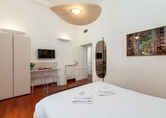 Aletheia Elite - Elegant 2 Br *