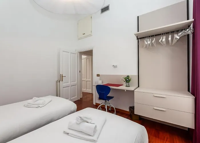 Aletheia Elite - Elegant 2 Br *